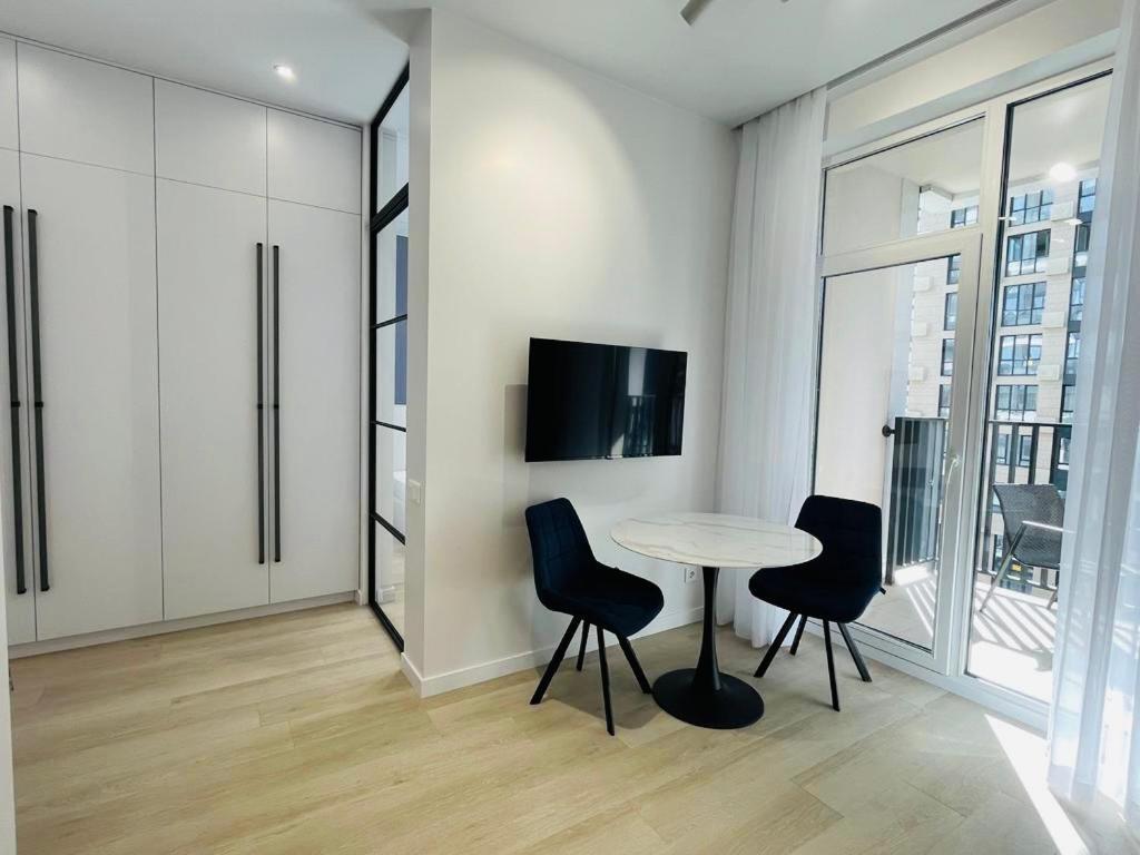 Modern Apartment In The Old Town キエフ エクステリア 写真